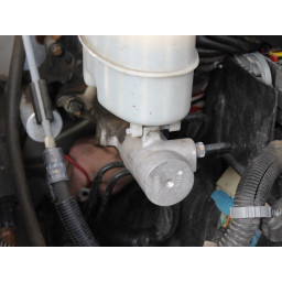 Как активировать 12 В Aux Power в Chevrolet Suburban 2007-2014
