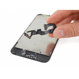 Замена передней камеры и сенсорного кабеля iPhone 7